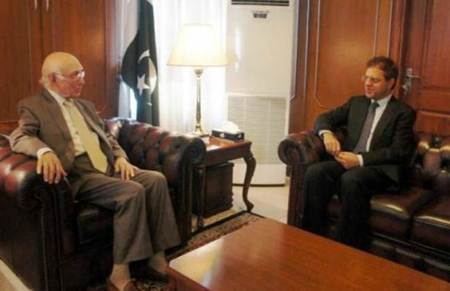 Zakhilwal, Aziz Meet on Peace Prospects after Mansour’s Death